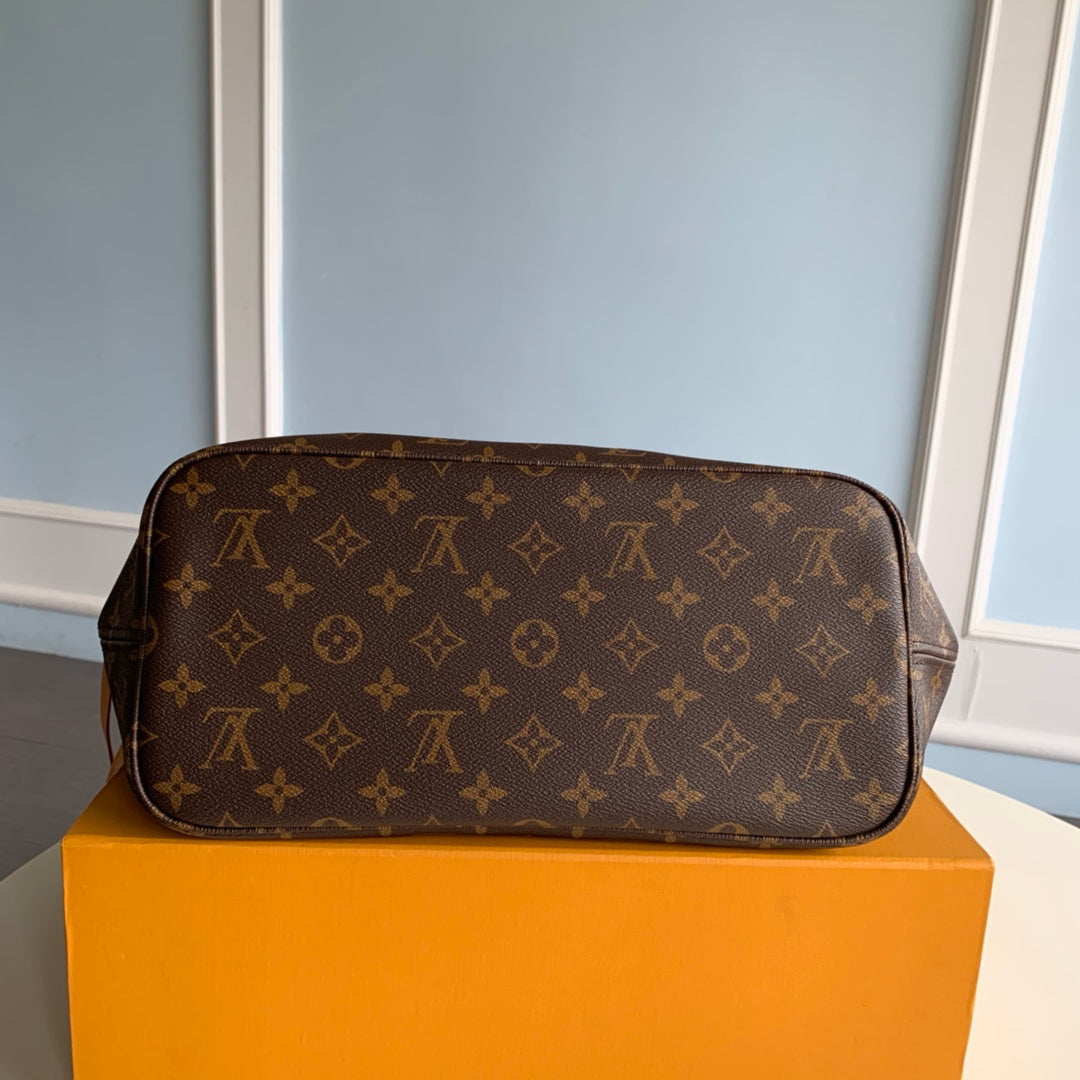 M40995 Neverfull MM Shoulder tote bag Monogram Apricot inside