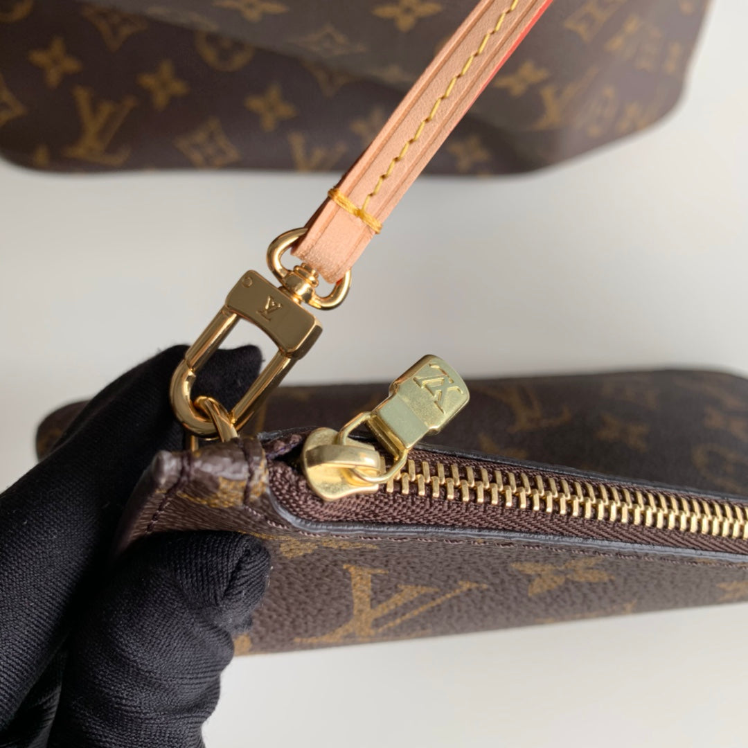 M40995 Neverfull MM Shoulder tote bag Monogram Apricot inside