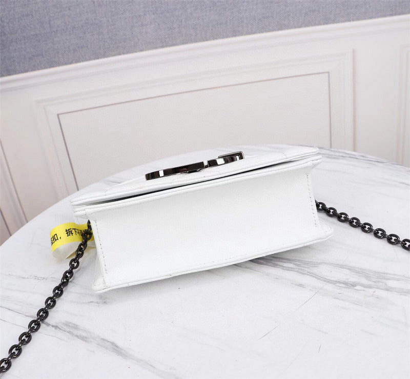 LTB - Luxe Touch Bags - 1824