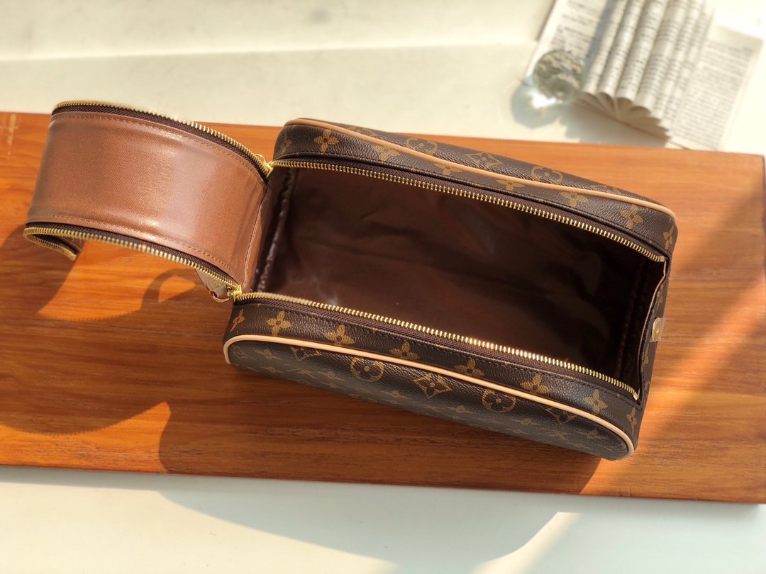 Luxe Touch Bags