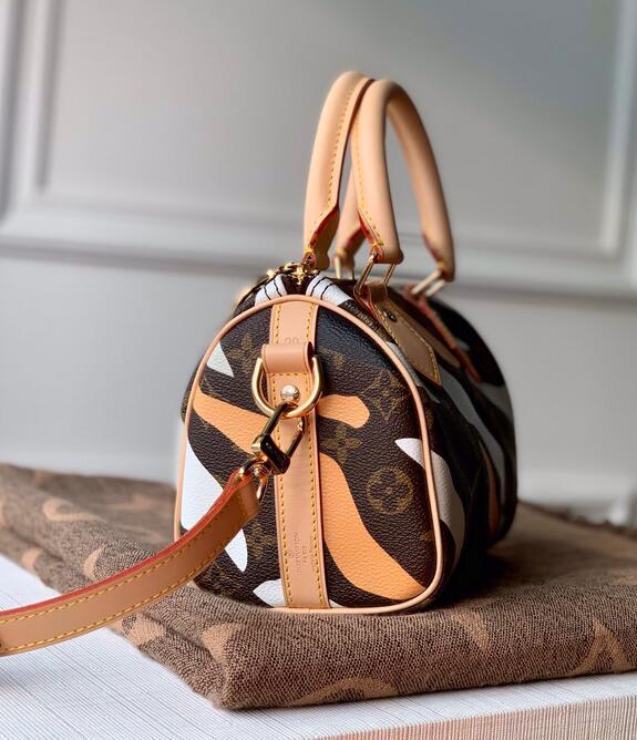 Luxe Touch Bags -   3062
