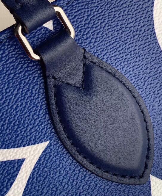 Luxe Touch Bags -   3135