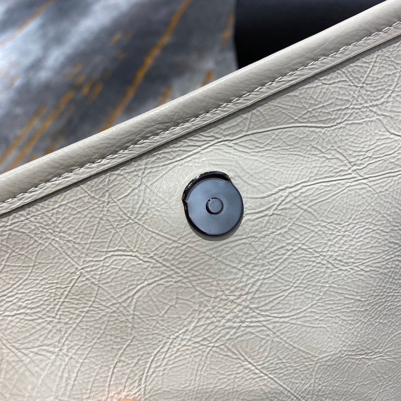 LTB - SLY Bags 390