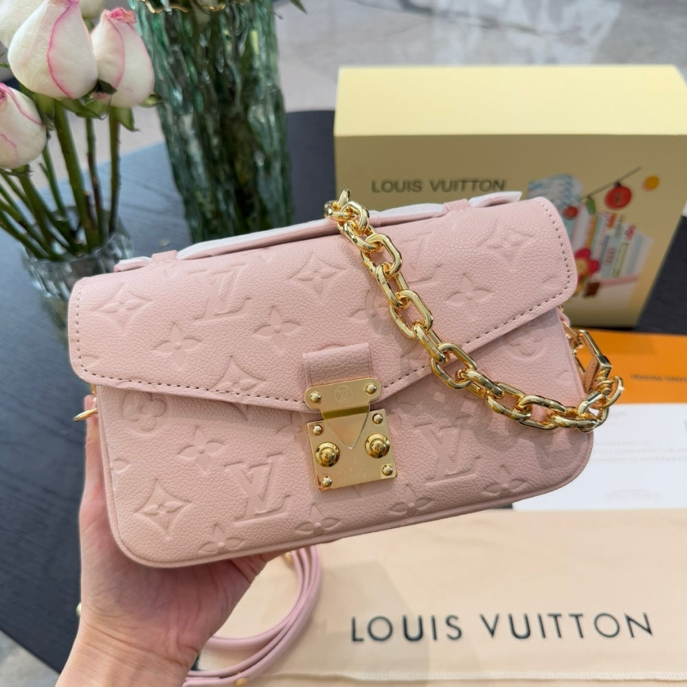 LV POCHETTE MÉTIS EAST WEST PINK OPALE 30CM M47045