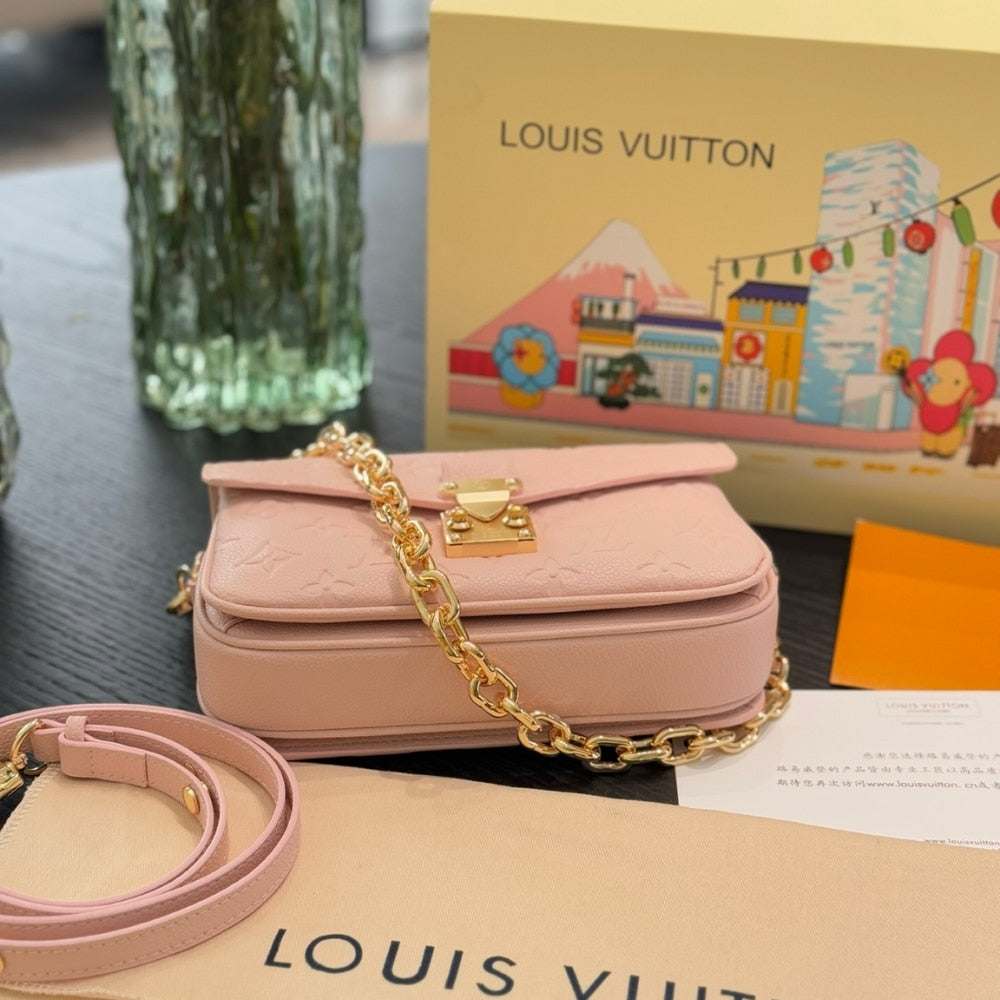 LV POCHETTE MÉTIS EAST WEST PINK OPALE 30CM M47045