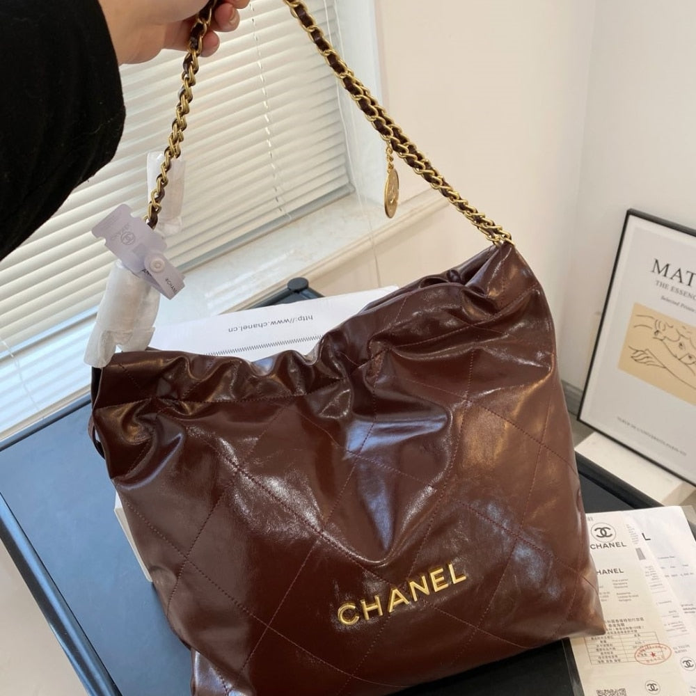 CC 22 LARGE HANDBAG DARK BROWN 41CM