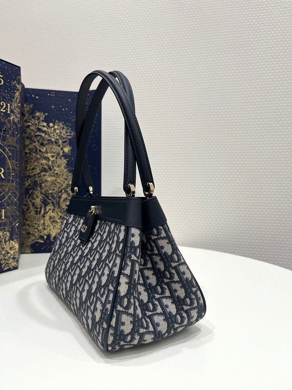 LTB - Luxe Touch Bags - 772