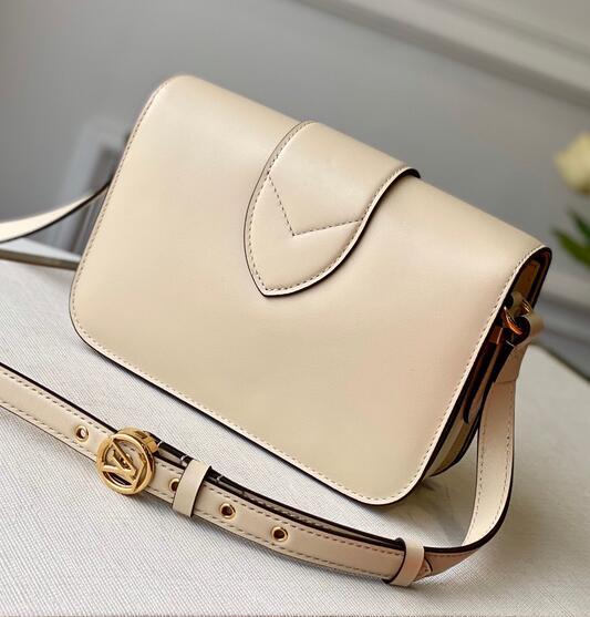 Luxe Touch Bags -   2986