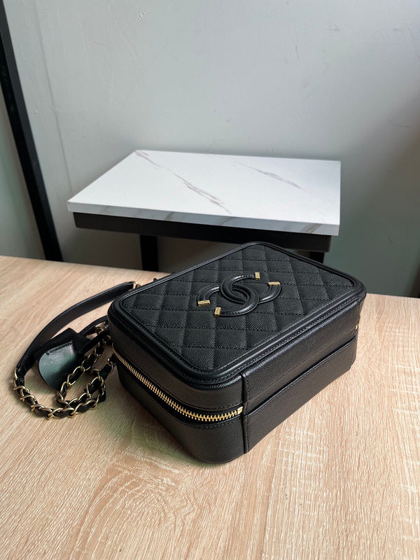 Luxe Touch Bags 

 -  Bags - 2708