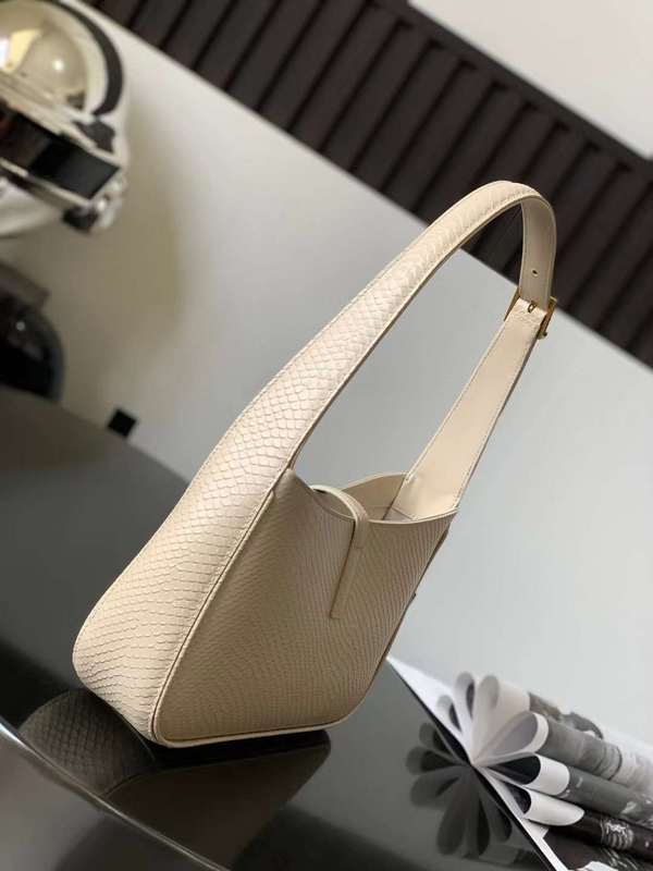 Luxe Touch - SLY Bags 487
