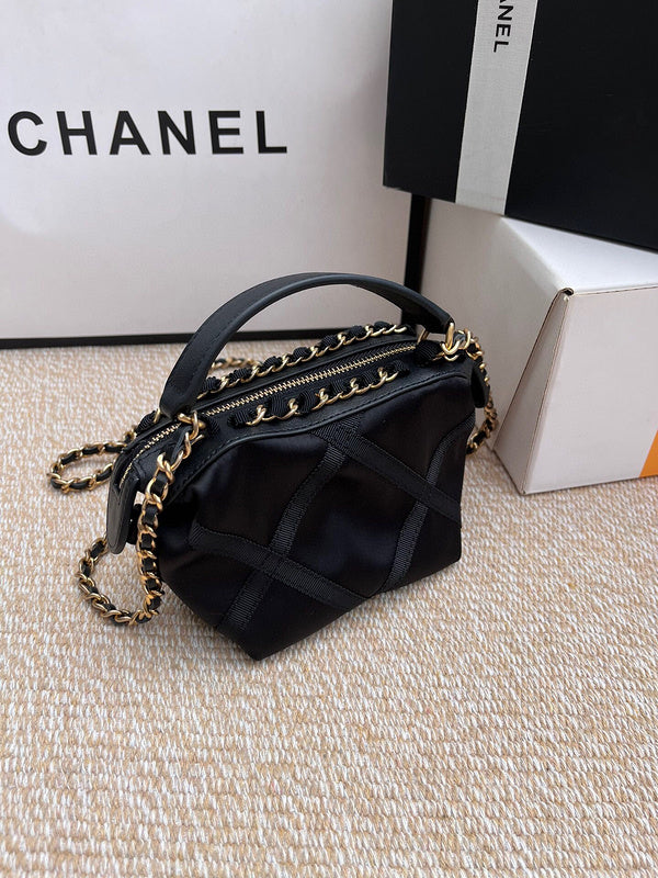 Luxe Touch Bags 

 -  Bags - 3384