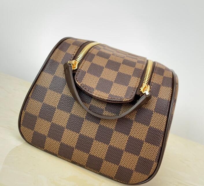 Luxe Touch Bags -   2699