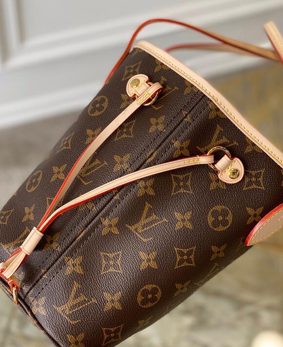 Luxe Touch Bags -   2969