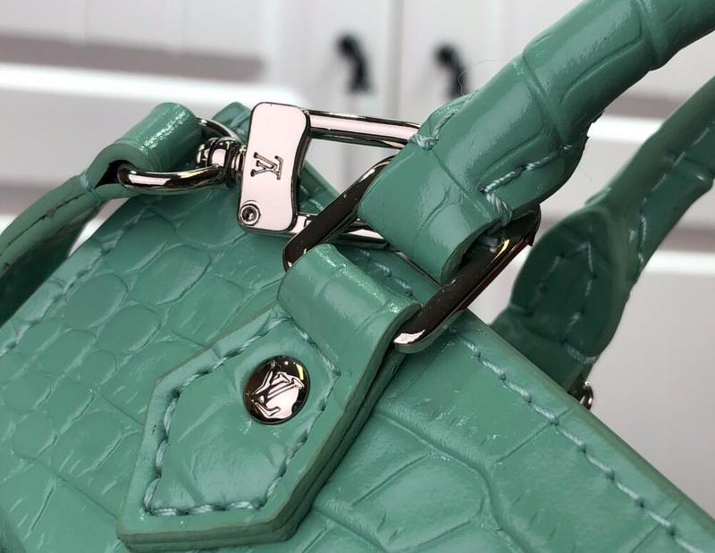 Luxe Touch Bags -   2204