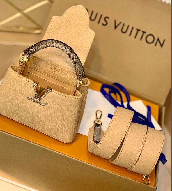 Luxe Touch Bags -   2977