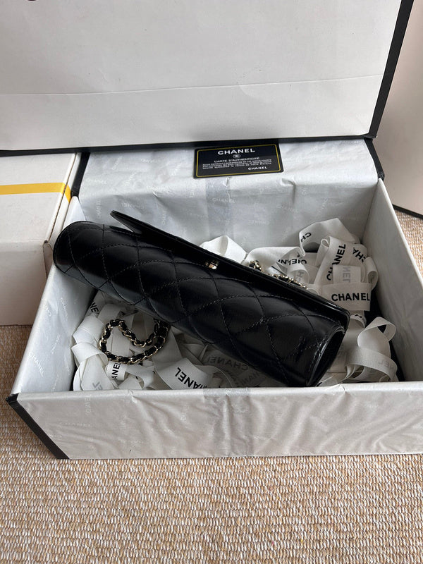 Luxe Touch Bags 

 -  Bags - 3000