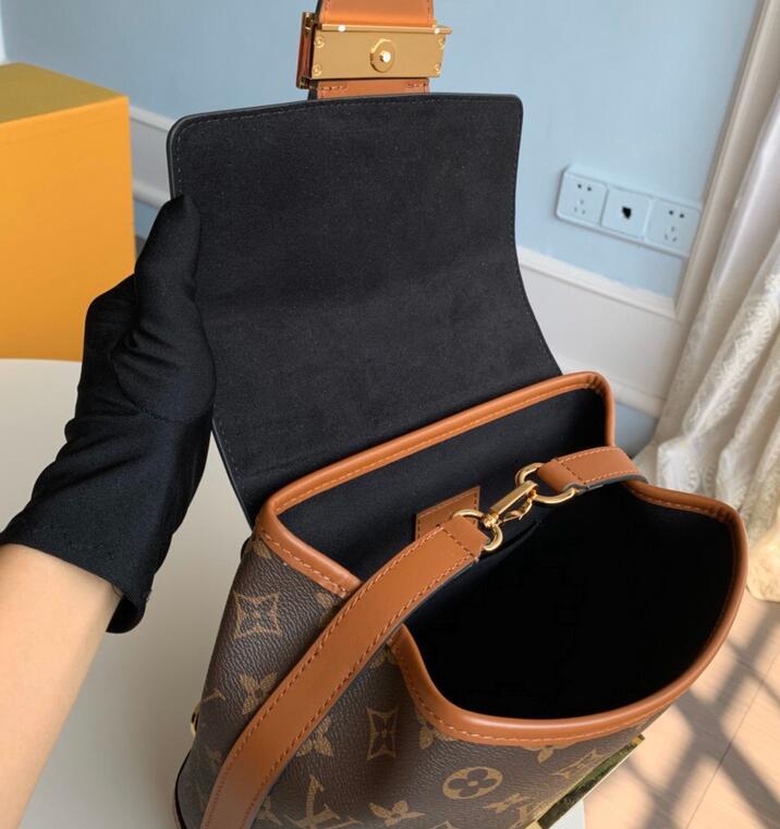 Luxe Touch Bags -   3016
