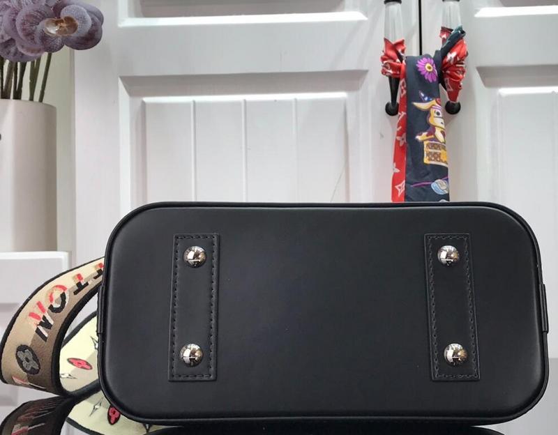 Luxe Touch Bags -   2428