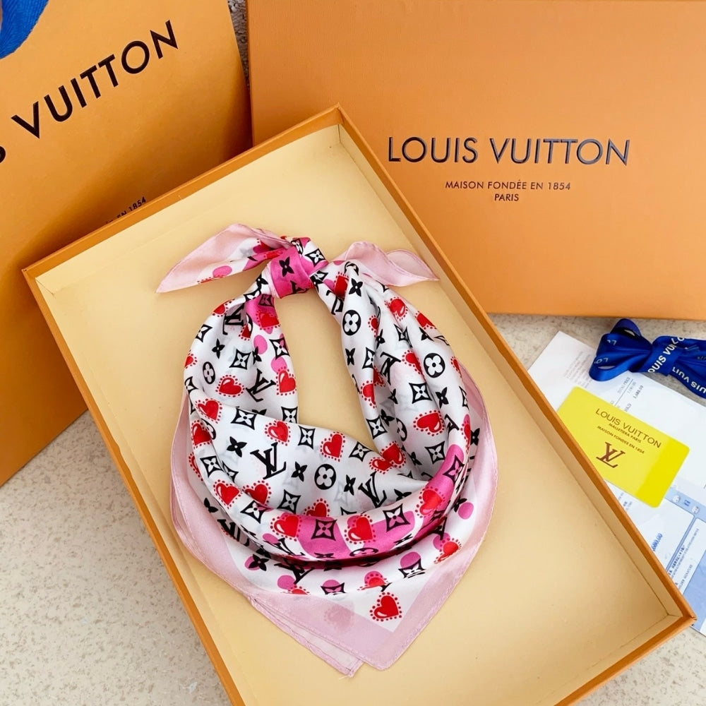 LV U SQUARE 45 IN PINK 70CM M77354