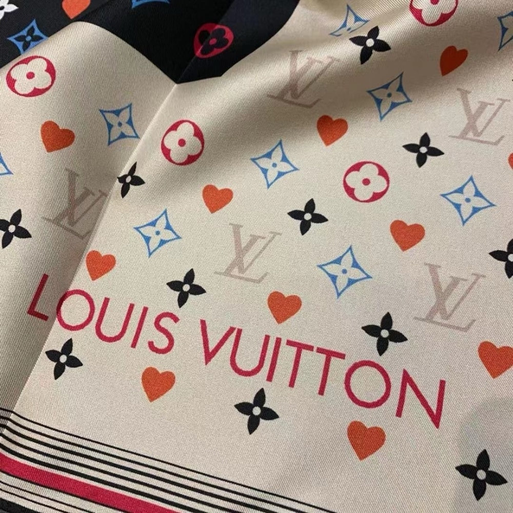 LV GAME ON SQUARE IN MUTIPLE COLORS 70CM