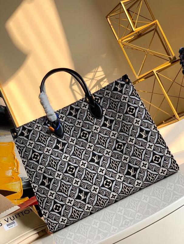 Luxe Touch Bags -   2599