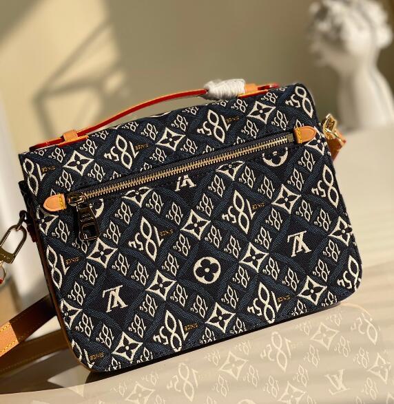 Luxe Touch Bags -   2533