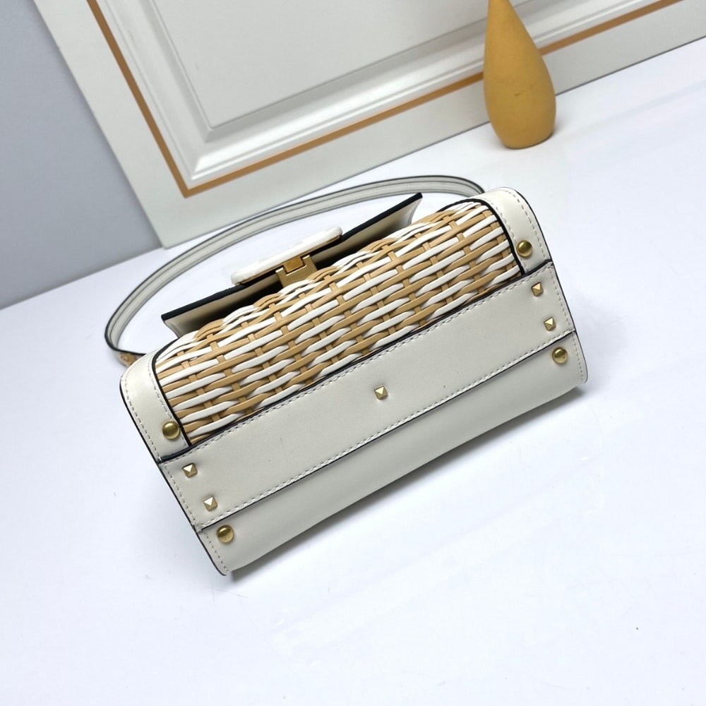 VO GARAVANI SMALL VSLING WICKER HANDBAG WHITE 22CM