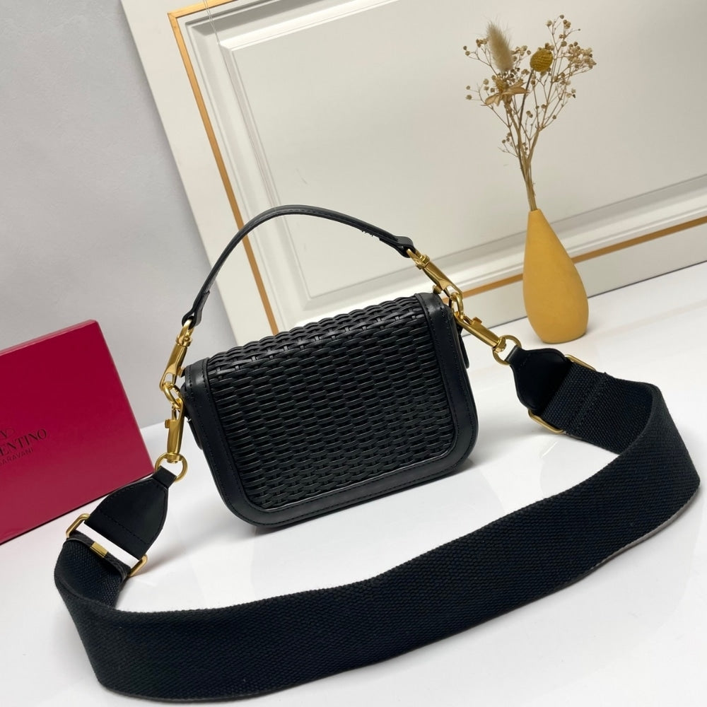 VO GARAVANI ALLTIME WOVEN LEATHER SHOULDER BAG BLACK 22CM