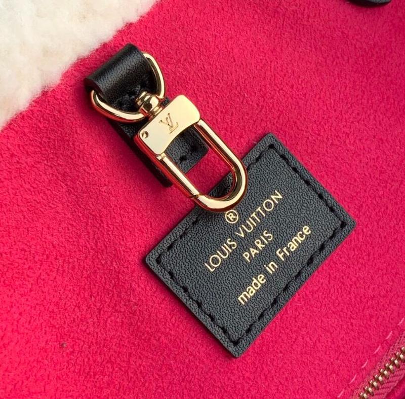 Luxe Touch Bags -   2592