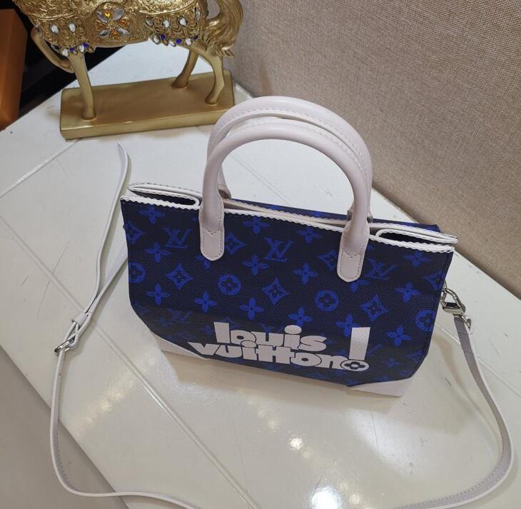 Luxe Touch Bags -   2432