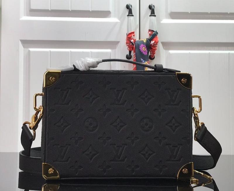Luxe Touch Bags -   2359