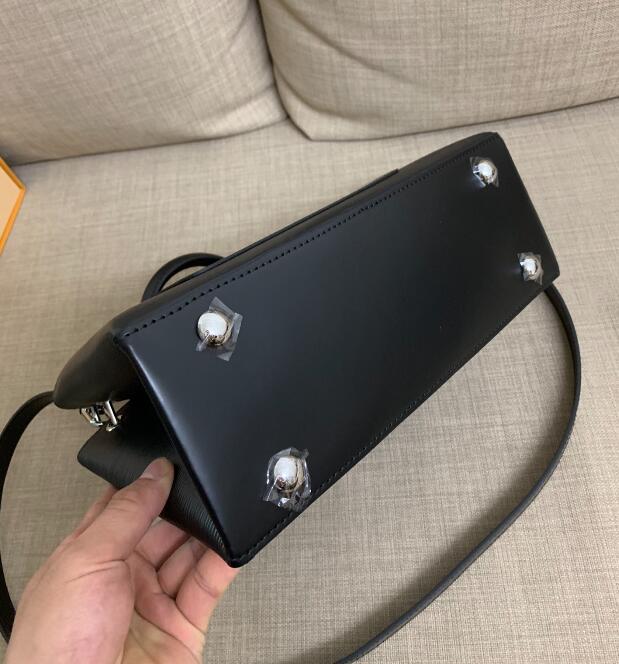 Luxe Touch Bags -   2438
