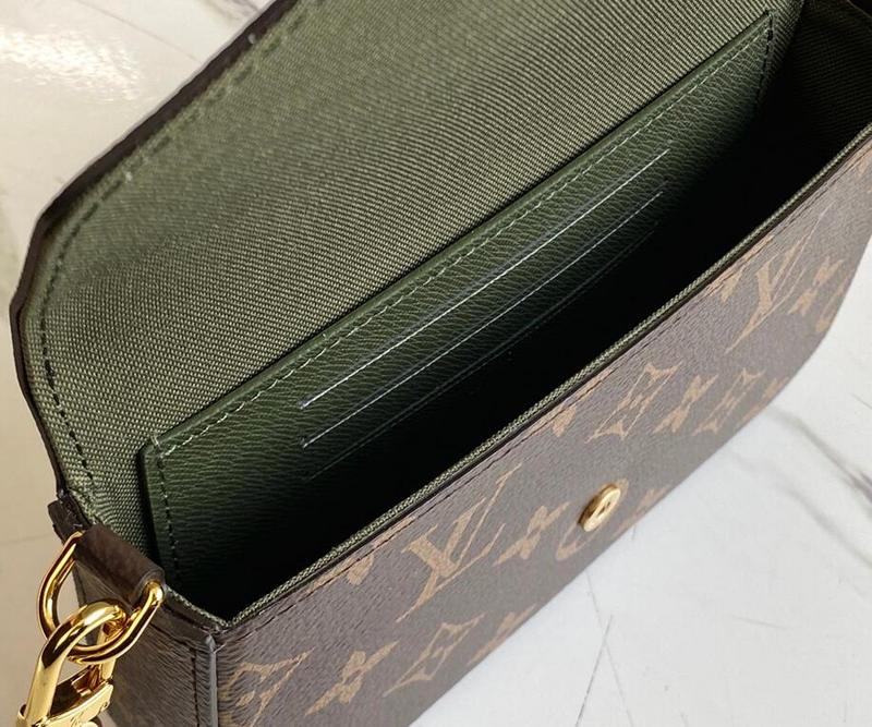 Luxe Touch Bags -   2489