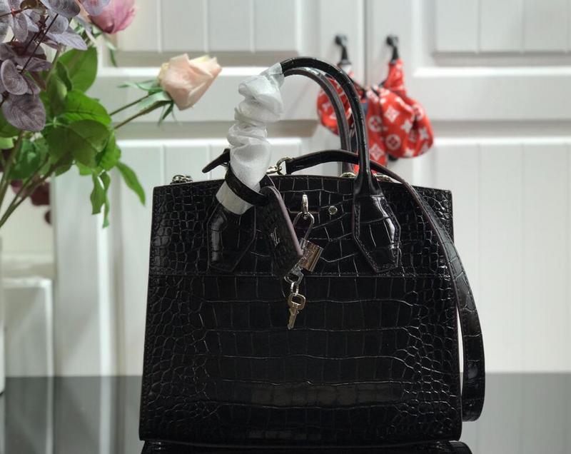 Luxe Touch Bags -   2678
