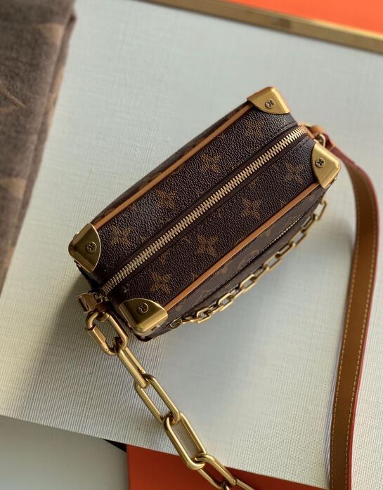 Luxe Touch Bags -   2997