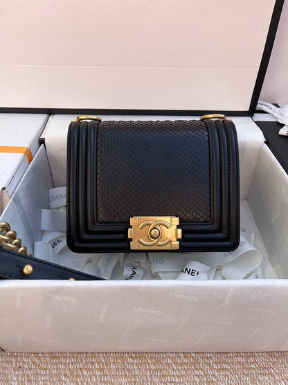Luxe Touch Bags 

 -  Bags - 3420