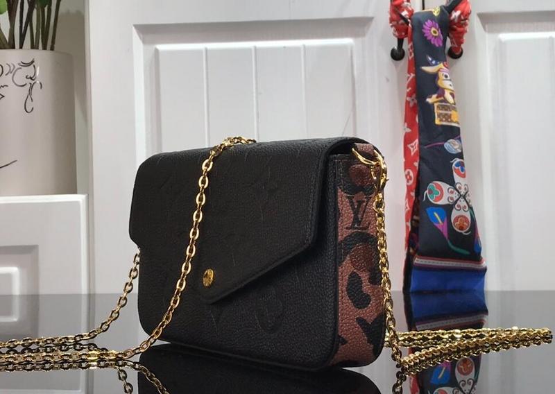 Luxe Touch Bags -   2333