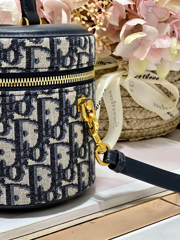 LTB - Luxe Touch Bags - 588