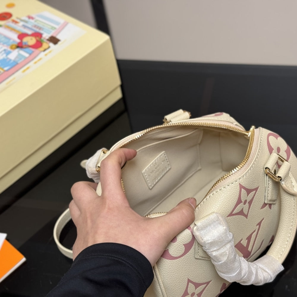 LV SPEEDY BANDOULIÈRE 20 BAG LATTE CHAMALLOW 21CM M46875