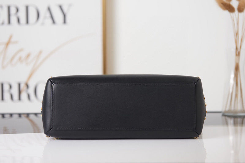 Luxe Touch Bags 

 -  Bags - 3453