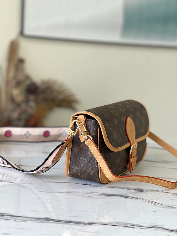 Fashion Luxe Touch bags - 5551