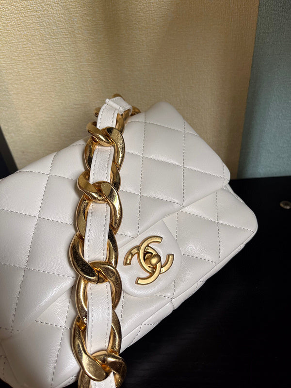 Luxe Touch Bags 

 -  Bags - 3094