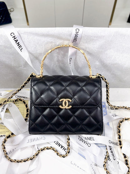 Luxe Touch Bags 

 -  Bags - 2990