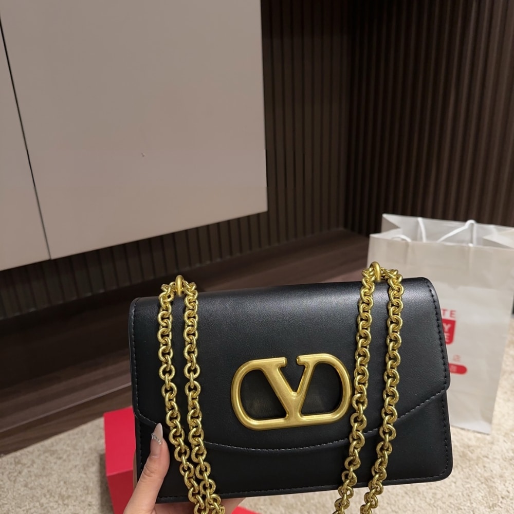 VO GARAVANI VAIN SHOULDER BAG IN SHINY BLACK 19CM 6W2B0R16GCB 0NO