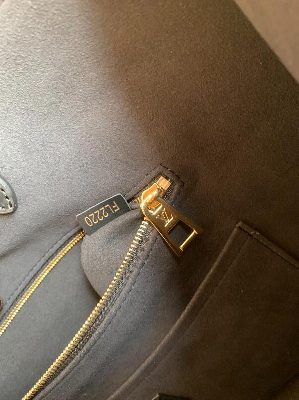 Luxe Touch Bags -   2599