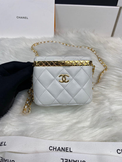 Luxe Touch Bags 

 -  Bags - 3124