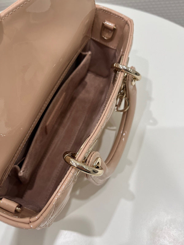 LTB - Luxe Touch Bags - 689