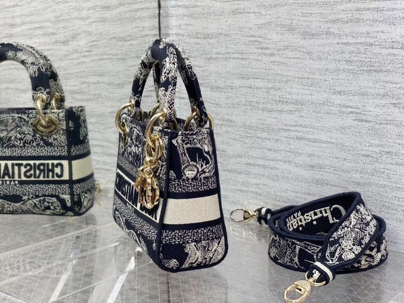 LTB - Luxe Touch Bags - 2208