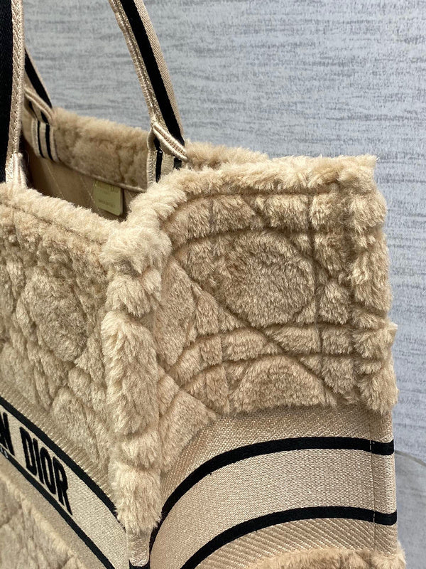 LTB - Luxe Touch Bags - 1904