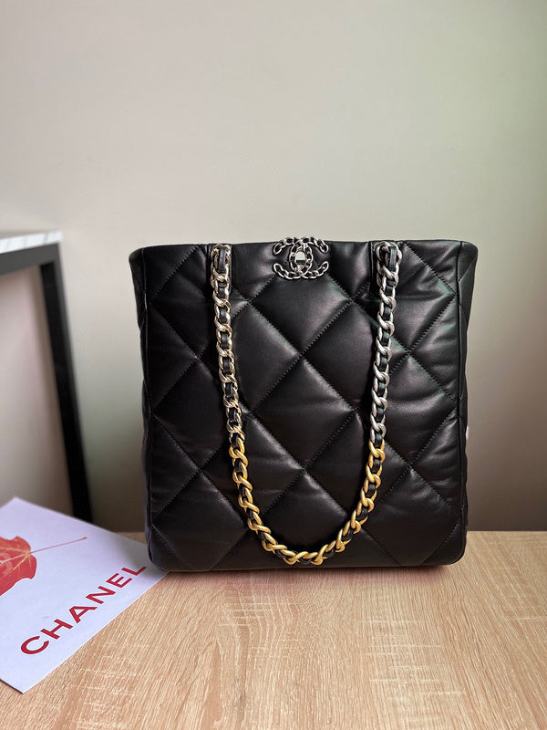 Luxe Touch Bags 

 -  Bags - 2700